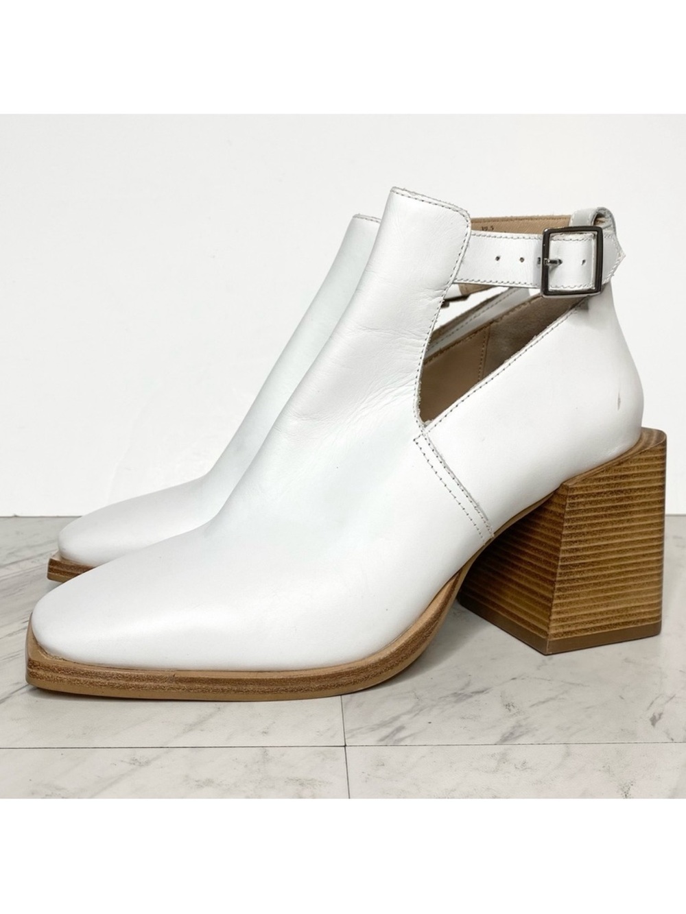 New! Free People Brady Square Toe White Leather Buckle Shootie Bootie 39.5